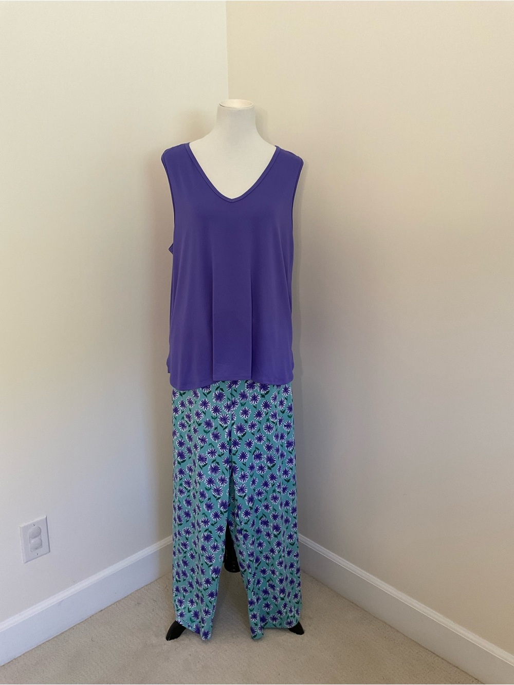 NWT Women’s Cuddl Duds 2-Piece Pajama Set
